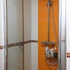 Отель 2 Bedroom Flat Near Père Lachaise ванная фото 2