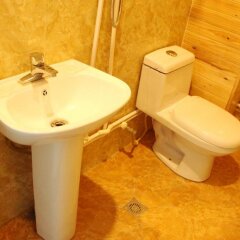 Отель Caesar Youth Hostel Китай, Сиань - отзывы, цены и фото номеров - забронировать отель Caesar Youth Hostel онлайн ванная фото 2