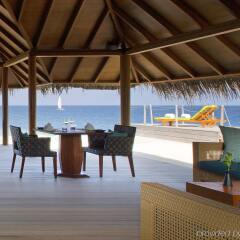 Отель Anantara Dhigu Maldives Resort пляж