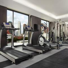 Mövenpick Hotel Sukhumvit 15 Bangkok фитнесс-зал фото 4