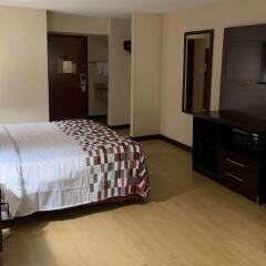 Отель Red Roof Inn Atlanta Six Flags удобства в номере фото 2