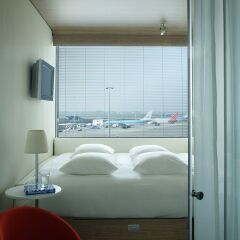 Отель citizenM Schiphol Airport Нидерланды, Схипхол - 4 отзыва об отеле, цены и фото номеров - забронировать отель citizenM Schiphol Airport онлайн комната для гостей