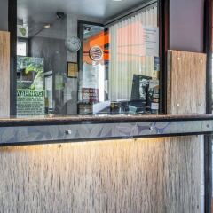 Отель Rodeway Inn Hollywood США, Лос-Анджелес - 1 отзыв об отеле, цены и фото номеров - забронировать отель Rodeway Inn Hollywood онлайн гостиничный бар