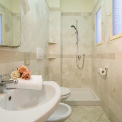 Отель Curtatone Apartment Италия, Флоренция - отзывы, цены и фото номеров - забронировать отель Curtatone Apartment онлайн ванная фото 2