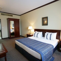 Отель Imperial Suites Hotel ОАЭ, Дубай - отзывы, цены и фото номеров - забронировать отель Imperial Suites Hotel онлайн сейф в номере