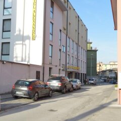 Отель Alexander парковка