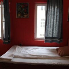 Отель Gramophone Hostel Болгария, Пловдив - отзывы, цены и фото номеров - забронировать отель Gramophone Hostel онлайн комната для гостей