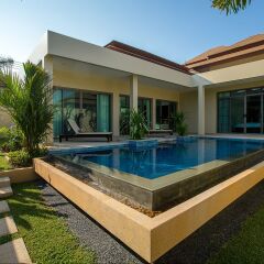 Отель Villa Badas Пхукет бассейн