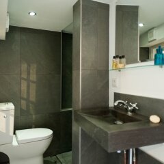 Отель Canal Belt Area Apartments Нидерланды, Амстердам - отзывы, цены и фото номеров - забронировать отель Canal Belt Area Apartments онлайн ванная
