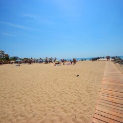 Апартаменты Menada Luxor Apartments пляж