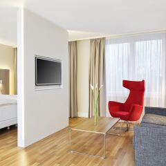 Отель NH Collection Hamburg City комната для гостей фото 2