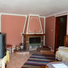 Отель Zlatniyat Telets Guest Rooms комната для гостей фото 4