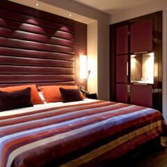 Отель Pestana Arena Barcelona сейф в номере