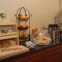 Отель Econo Lodge Times Square США, Нью-Йорк - 1 отзыв об отеле, цены и фото номеров - забронировать отель Econo Lodge Times Square онлайн в номере