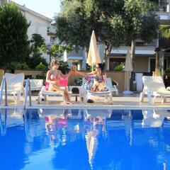 Апартаменты Club Amaris Apartment бассейн фото 2