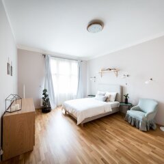 Апартаменты Boris' apartments City centre parks Прага комната для гостей фото 4