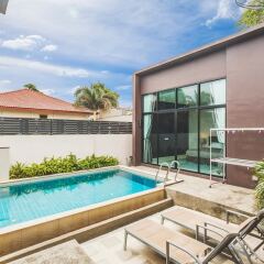 Отель Two Bedroom Pool Villa in Bangtao бассейн