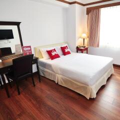 Отель Zen Premium Silom Soi 22 Бангкок комната для гостей фото 2