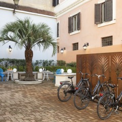 Отель Palm Suite - Small Luxury Hotels of the World Рим парковка