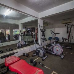 Отель OYO 12953 Home Pool View 2BHK Arpora Гоа фитнесс-зал