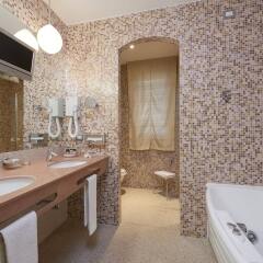 Отель Eurostars Centrale Palace ванная фото 2