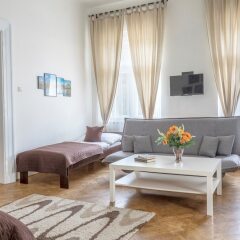 Апартаменты Old Story Apartment Прага комната для гостей фото 3
