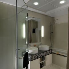 Отель DAMAC Maison Mall Street ванная фото 2