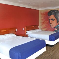Отель Hollywood Inn Express North Лос-Анджелес комната для гостей фото 2