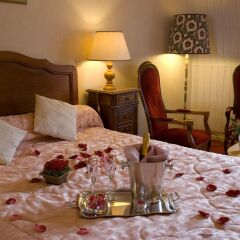 Отель Hôtel Continental Эвиан-ле-Бен в номере