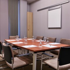 Отель Holiday Inn Express Berlin City Centre-West