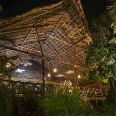 Отель Viva Wyndham Azteca Плая-дель-Кармен приотельная территория