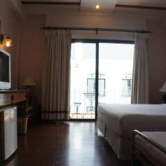 Отель Naklua Beach Resort сейф в номере