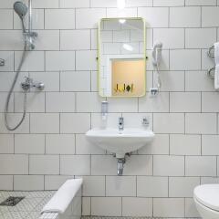 Отель Friends Loft Санкт-Петербург ванная