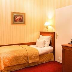 Отель Opera Suites комната для гостей фото 10