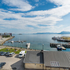 Thon Hotel Harstad пляж