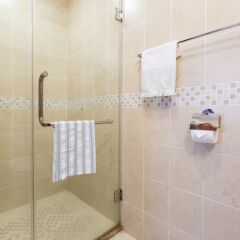 Апартаменты The Manor Luxury 1BR Apartment Center ванная