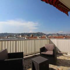 Отель Nice Booking - Berlioz - Toit Terrasse балкон