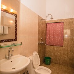 Отель Chitwan Adventure Resort Непал, Саураха - отзывы, цены и фото номеров - забронировать отель Chitwan Adventure Resort онлайн ванная