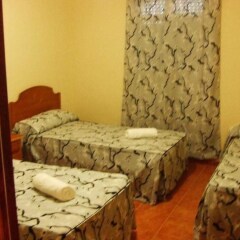Отель Apartamentos Las Parcelas Испания, Кониль-де-ла-Фронтера - отзывы, цены и фото номеров - забронировать отель Apartamentos Las Parcelas онлайн комната для гостей фото 5