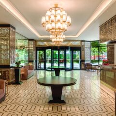 Ramada Hotel & Suites Istanbul Golden Horn интерьер отеля