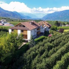 Hotel Girlanerhof Аппиано-сулла-Страда-дель-Вино фото 3