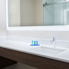 Отель Country Inn & Suites Columbus Airport-East ванная фото 2