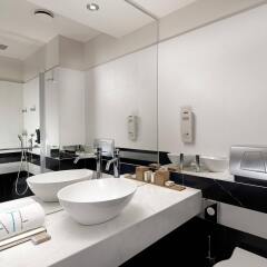 Отель Athens Tiare Hotel Греция, Афины - 1 отзыв об отеле, цены и фото номеров - забронировать отель Athens Tiare Hotel онлайн ванная фото 2