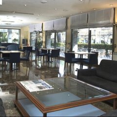 Отель Ciudad de Castelldefels интерьер отеля