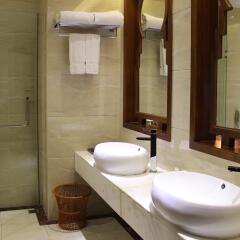 Отель Grand Metropark Bay Hotel Sanya Китай, Санья - отзывы, цены и фото номеров - забронировать отель Grand Metropark Bay Hotel Sanya онлайн ванная