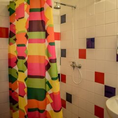 Отель Clown and Bard Hostel Чехия, Прага - отзывы, цены и фото номеров - забронировать отель Clown and Bard Hostel онлайн ванная фото 2