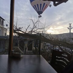 Falcon Cave Suites Турция, Гёреме - 1 отзыв об отеле, цены и фото номеров - забронировать отель Falcon Cave Suites онлайн балкон