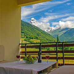 Отель Becho House Грузия, Местиа - отзывы, цены и фото номеров - забронировать отель Becho House онлайн балкон