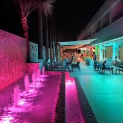 Nelia Beach Hotel фитнесс-зал