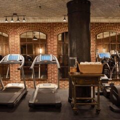 Отель Roxy Hotel Tribeca США, Нью-Йорк - отзывы, цены и фото номеров - забронировать отель Roxy Hotel Tribeca онлайн фитнесс-зал